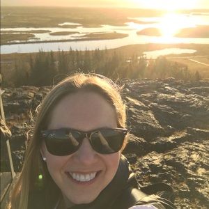 Meet your Posher, Lauren
